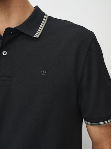 Tricou de la Next pe negru