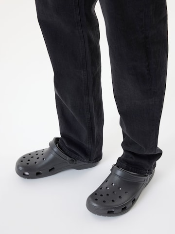 Chaussure basse TWO SOON en gris : devant