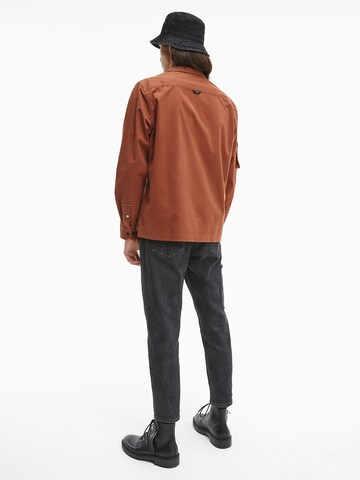 Calvin Klein Jeans Jacke in Braun