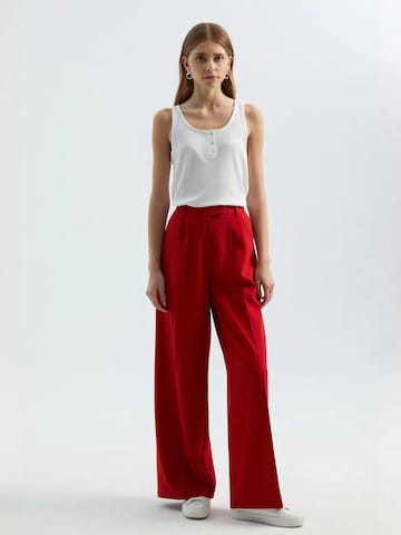 Top di Hiccup in bianco