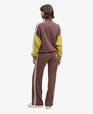 Superdry & Co Loosefit Broek 'Athletic Essentials' in Bruin