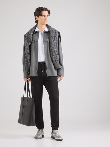 Karl Lagerfeld Zúžený Kapsáče – černá