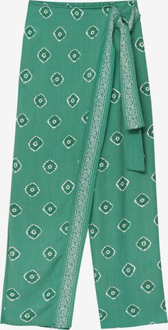 Regular Pantaloni de la Pull&Bear pe verde: față