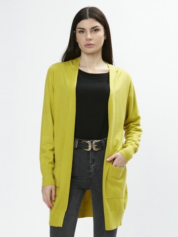 Giacchetta di Influencer in giallo: frontale