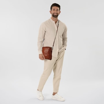 Borsa a tracolla 'Cipresso' di Campomaggi in marrone