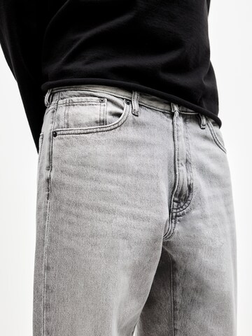 Pull&Bear Regularen Kavbojke | siva barva