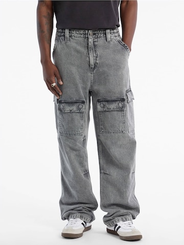 GUESS Loose fit Cargo Jeans in Grey: front