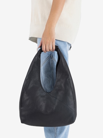 BRONX Shoulder Bag in Black: front