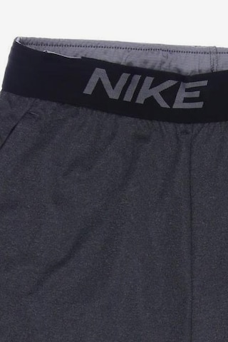 NIKE Shorts in 31-32 in Grey