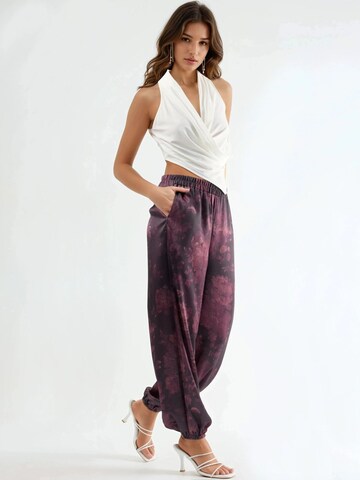 Qu Style Tapered Trousers in Red