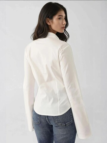 Hiccup Blouse in Wit