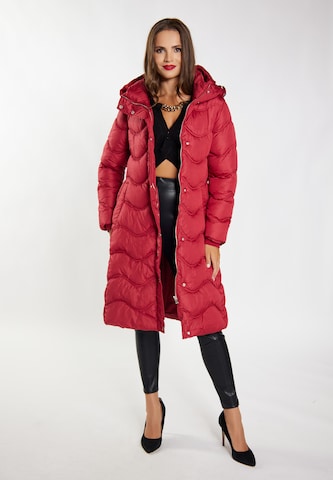 Cappotto invernale di faina in rosso