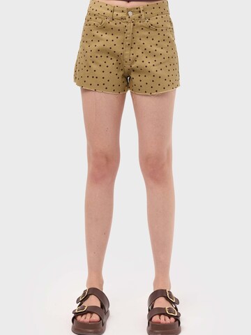 IT'S BASIC Regular Jeans 'POLKA MINI DENIM SHORTS' in Geel: voorkant