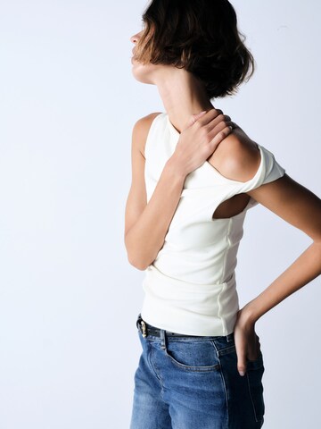 Top de la The Set pe negru