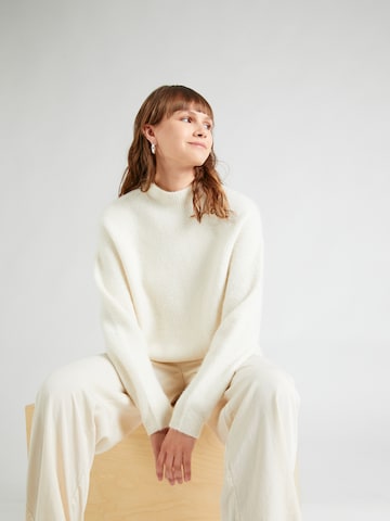 DRYKORN Sweater 'Lotiami' in White: front