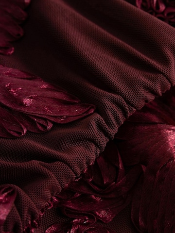 Gonna ' N-Maridel ' di Noella in rosso