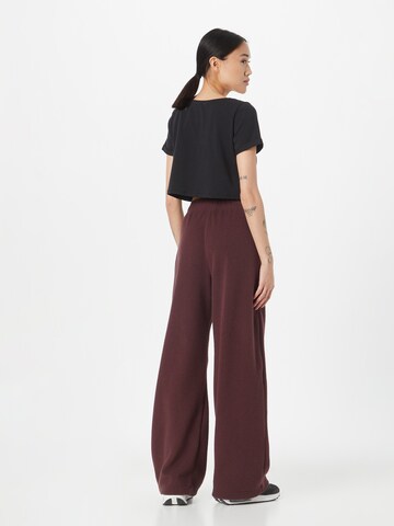 Wide leg Pantaloni sport de la Nike Sportswear pe roșu