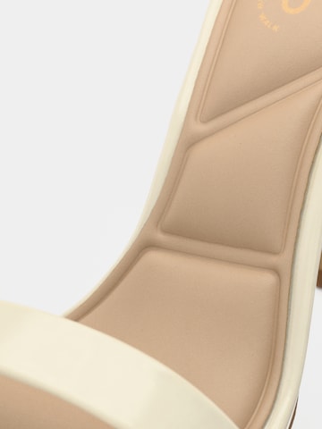 ALDO Strap sandal 'JACYNTHE' in White