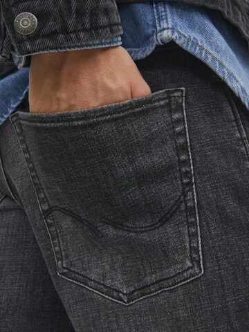 JACK & JONES Regular Jeans 'Mike' in Zwart