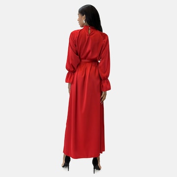 Elara Kleid 'Abaya' in Rot
