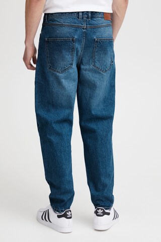 !Solid Regular 5-Pocket Jeans in Blau