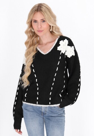 IZIA Sweater in Black: front