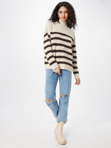 Oval Square Sweater 'Grace' in Beige