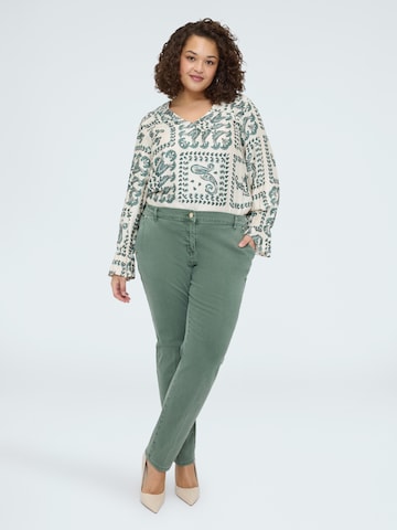 Fiorella Rubino Regular Trousers in Green