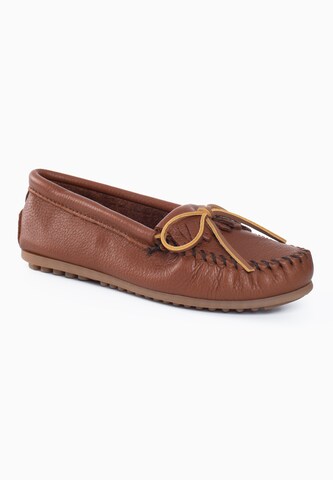 Mocassin 'Deerskin Kilty' Minnetonka en marron