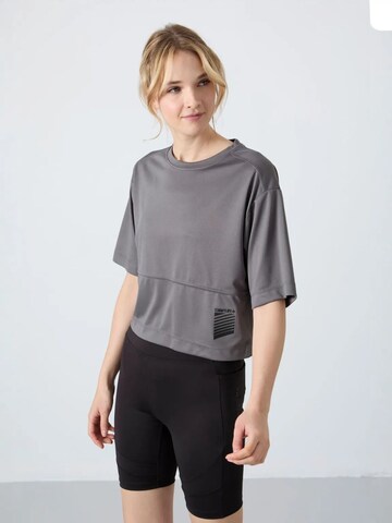 Maglia extra large di Tommy Life in grigio