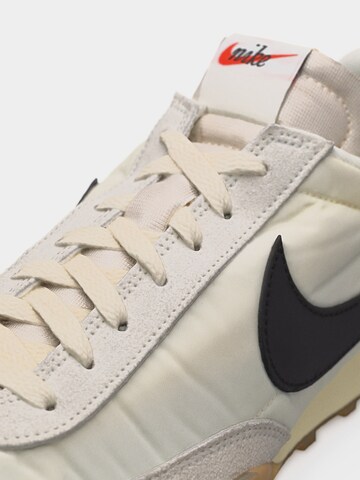 bēšs Nike Sportswear Zemie brīvā laika apavi 'Waffle Racer'