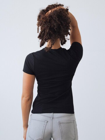 Honest Basics Shirt‌‌‌‌‌‌‌‌ in Schwarz