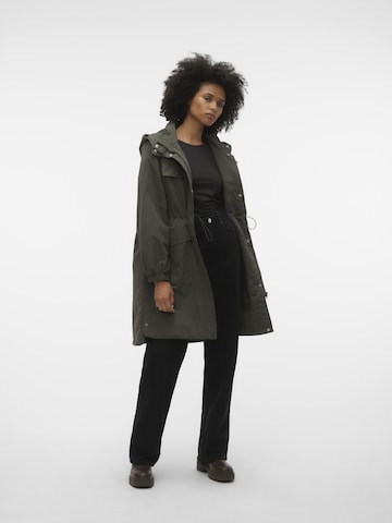 VERO MODA Winter Parka 'ROANE' in Green