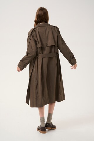 My Essential Wardrobe Tussenmantel 'Mira' in Bruin