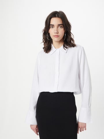 Gina Tricot - Blusa 'Siriana' en blanco: frente