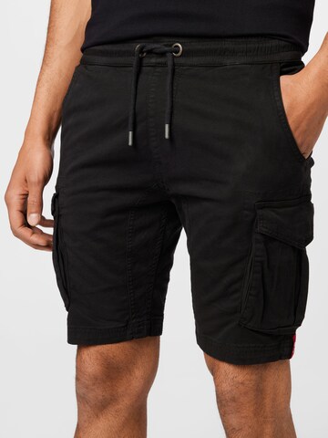 ALPHA INDUSTRIES Regular Shorts in Schwarz