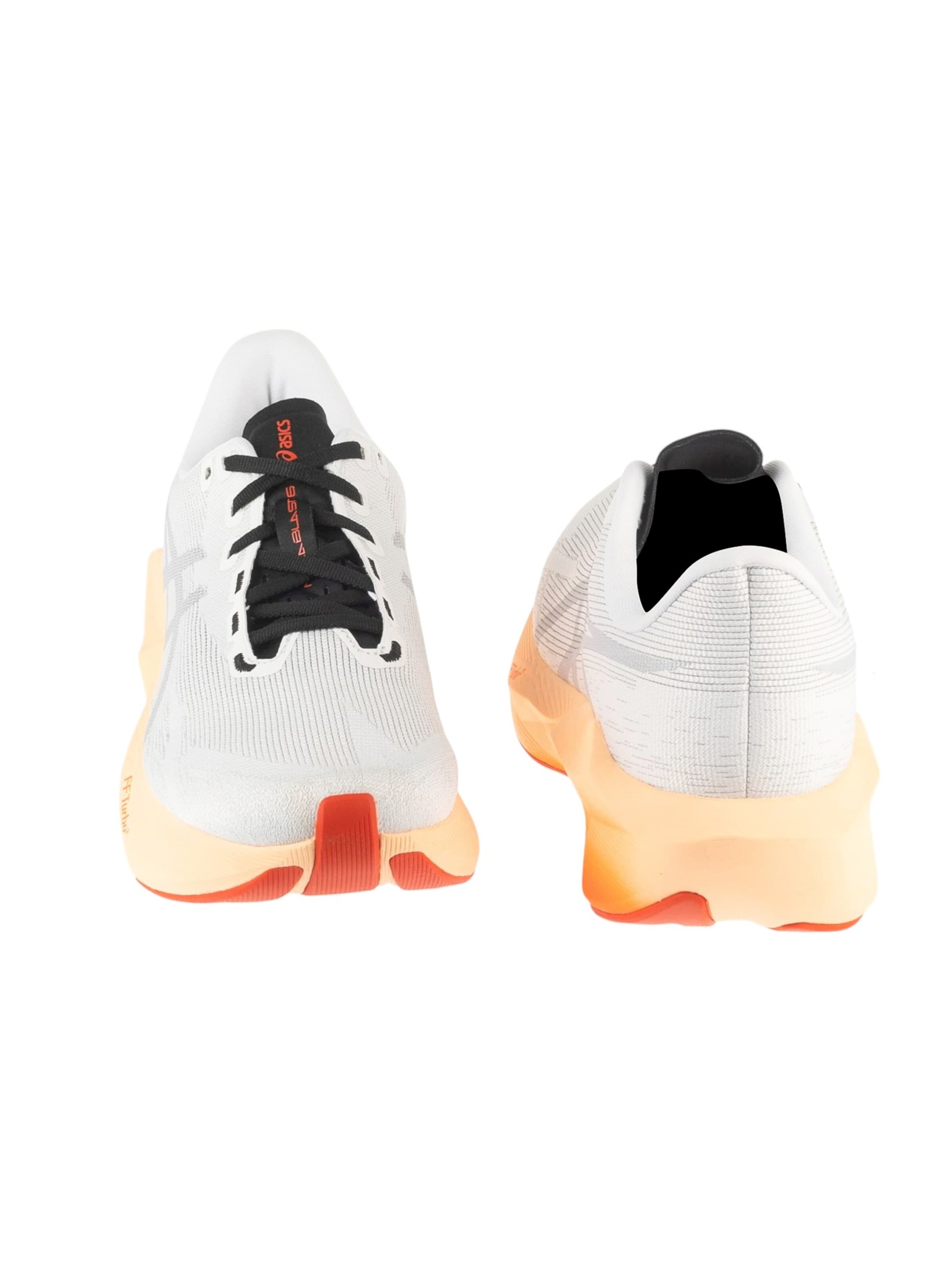 ASICS Running shoe 'ASICS Novablast 6' in White