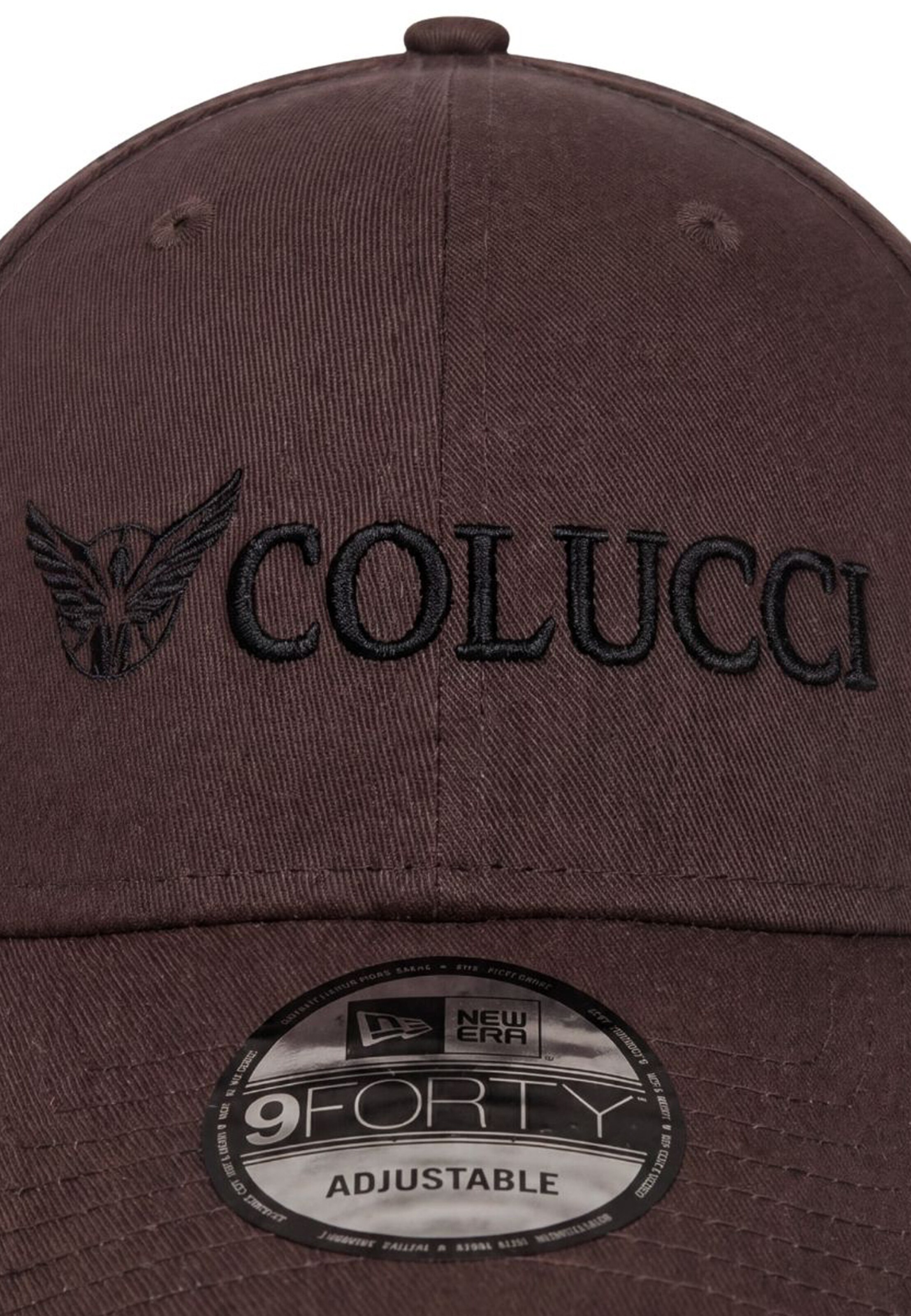 Colucci Pet '9Forty' in Bruin: voorkant