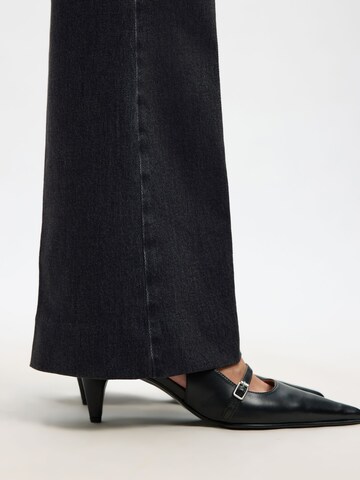 SELECTED Flared Jeans in Schwarz