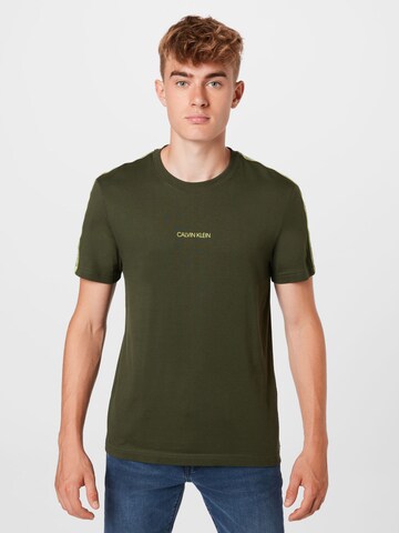 Calvin Klein - Camiseta en verde: frente