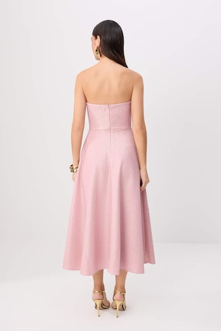 Trendyol - Vestido de noche en rosa