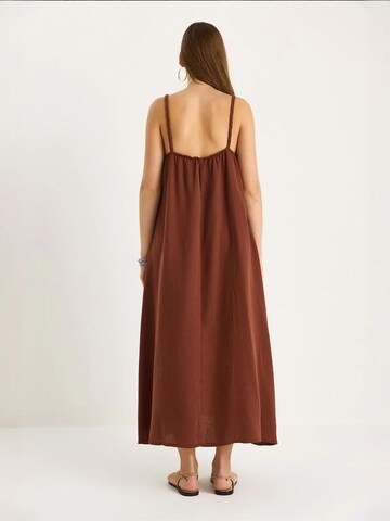 Abito estivo di Bianco Lucci in marrone