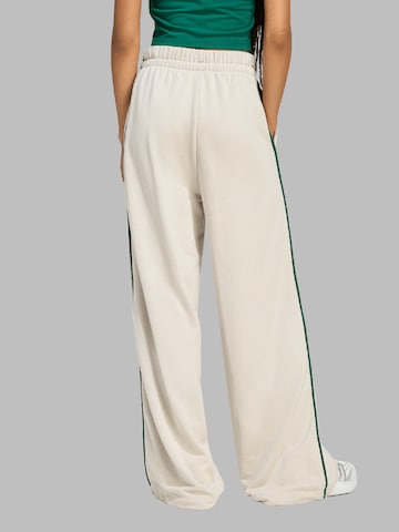 ADIDAS SPORTSWEAR Zvonové kalhoty Sportovní kalhoty 'Seasonal Essentials' – béžová