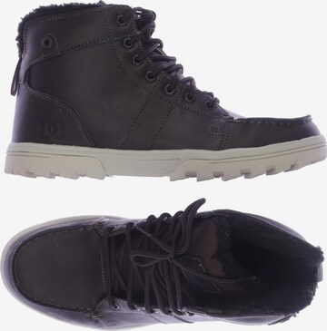 DC Shoes Anke & Mid-Calf Boots in 42,5 in Brown: front