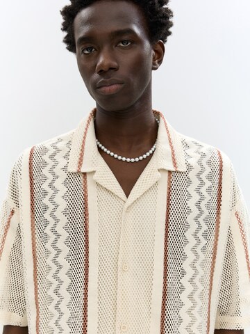 Pull&Bear Comfort Fit Риза в пъстро