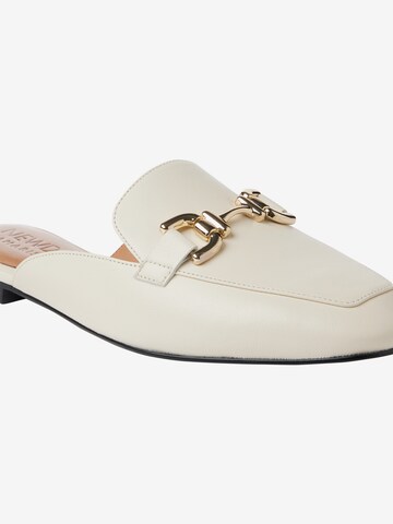 NEWD.Tamaris Mules in Beige