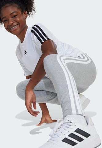 ADIDAS SPORTSWEAR - Skinny Pantalón deportivo 'Essentials' en gris