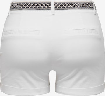 ONLY - Slimfit Calças chino 'GEORGIA' em branco