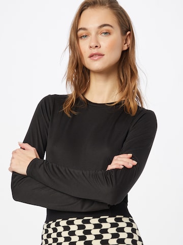 NU-IN Shirt in Black: front