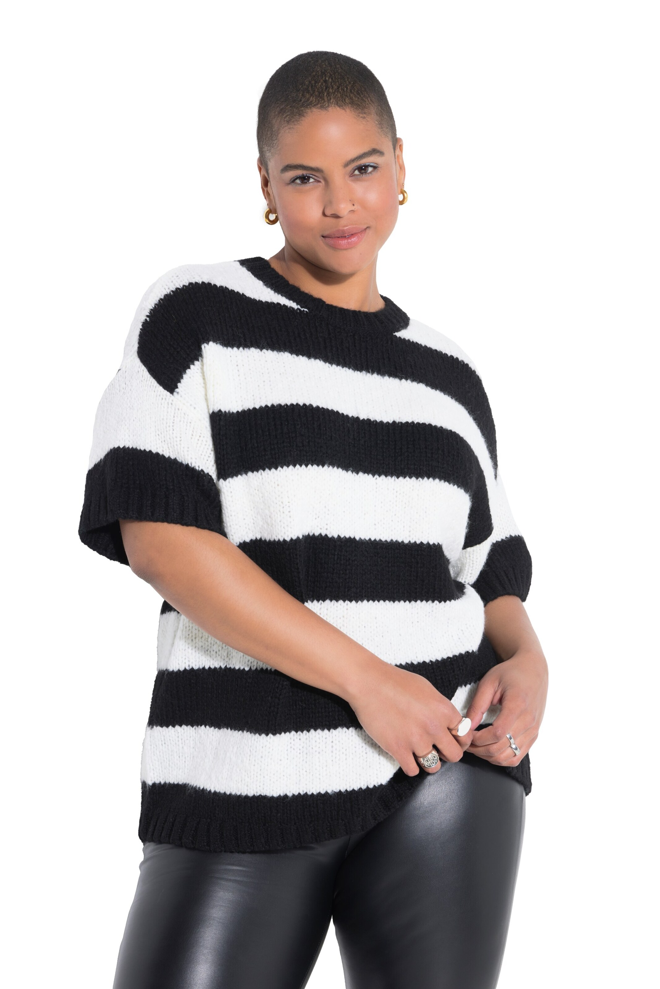 Studio Untold Pullover in Schwarz: Vorderseite